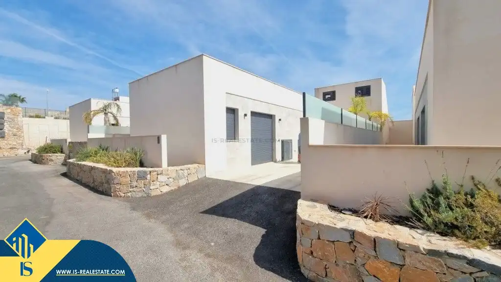 Villa con piscina in vendita a Centro, imagen 3