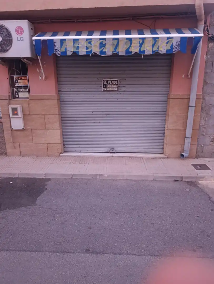Local comercial en venta en Calle LEPANTO 17, imagen 2