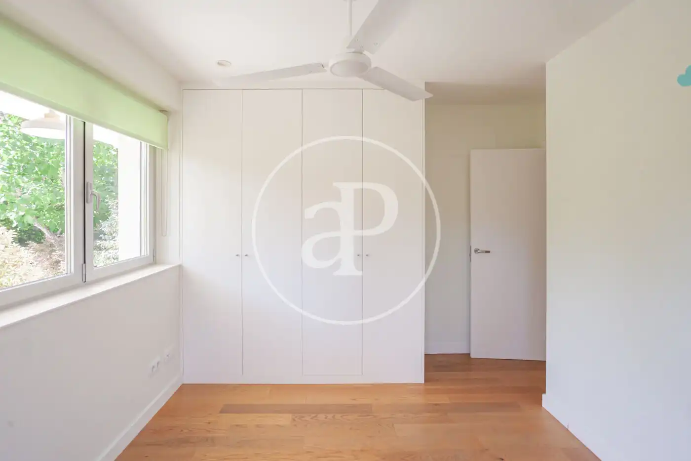 Habitación de Casa o chalet de alquiler en Madrid con Aire acondicionado, Calefacción y Jardín privado