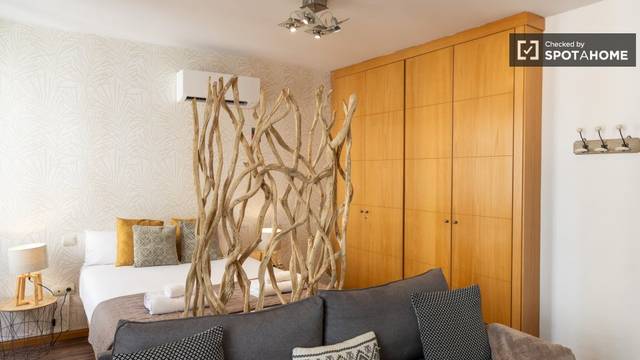 Piso en Alquiler en Cortes - Huertas