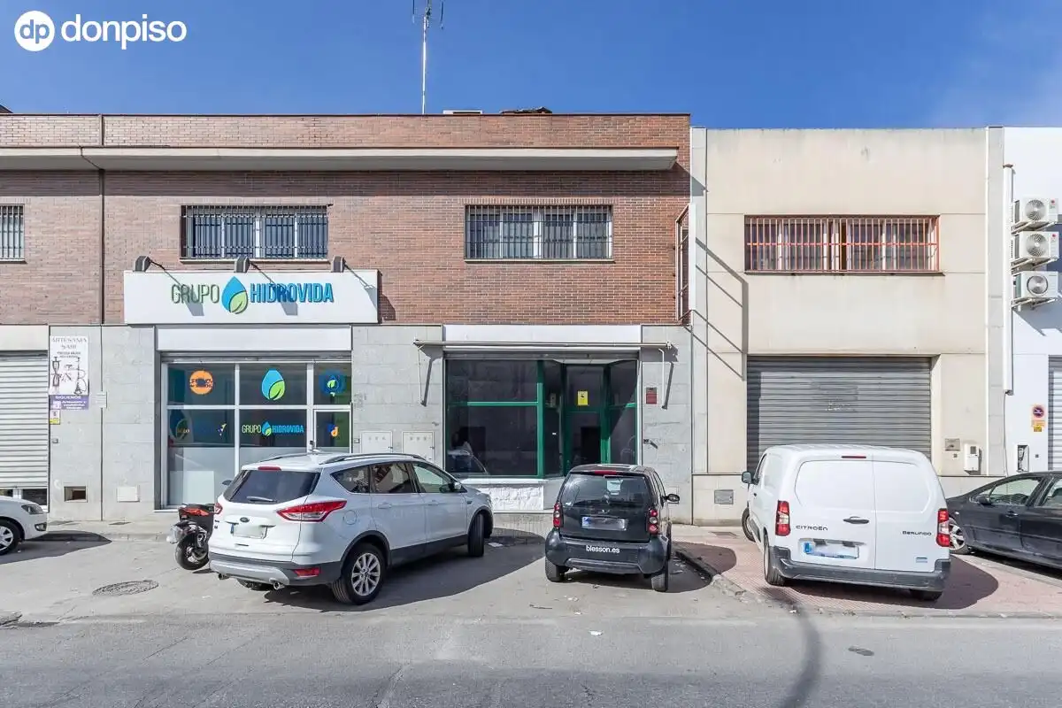 Vista exterior de Nave industrial en venta en Albolote