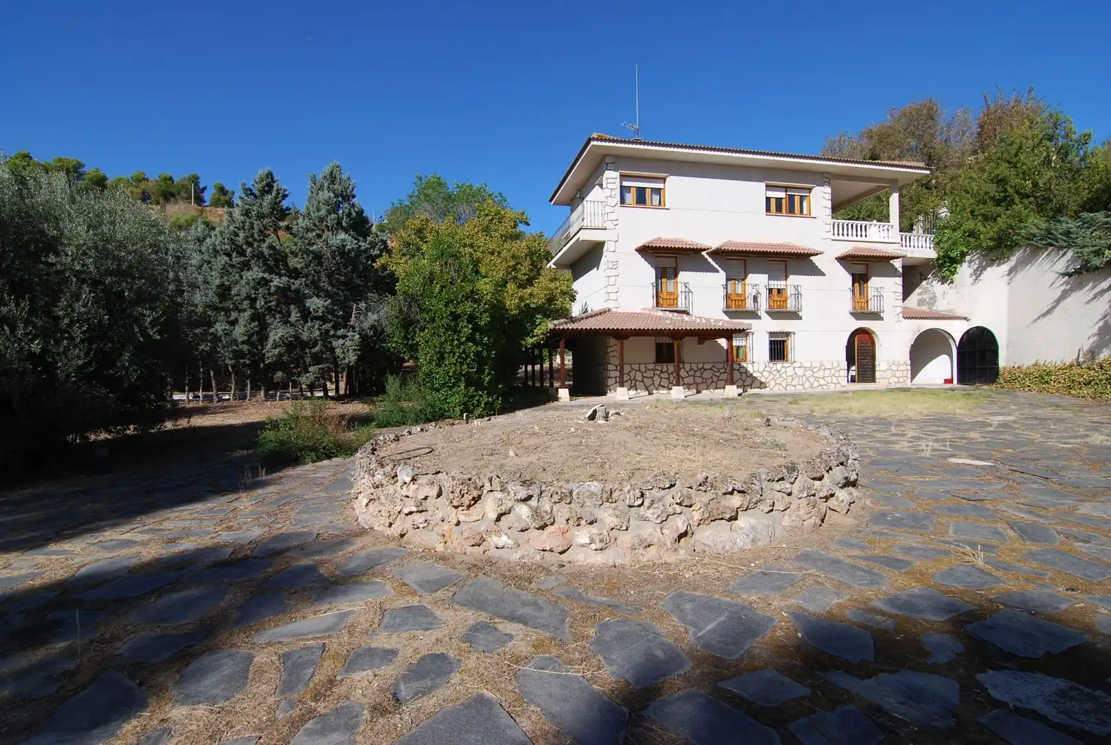 Exterior view of Houses for sale in Chinchón  with Air Conditioner and Heating