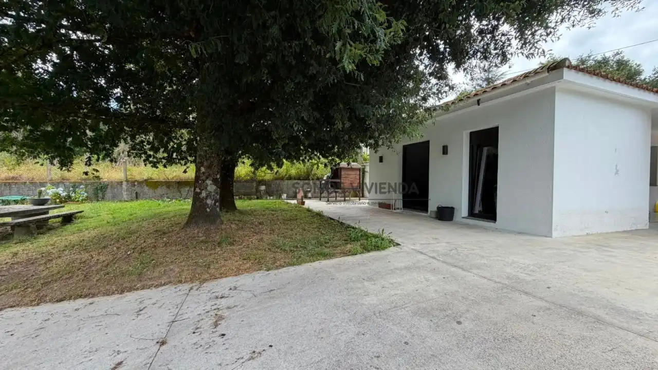 Vista exterior de Casa o xalet en venda en Ourense Capital  amb Calefacció, Jardí privat i Terrassa