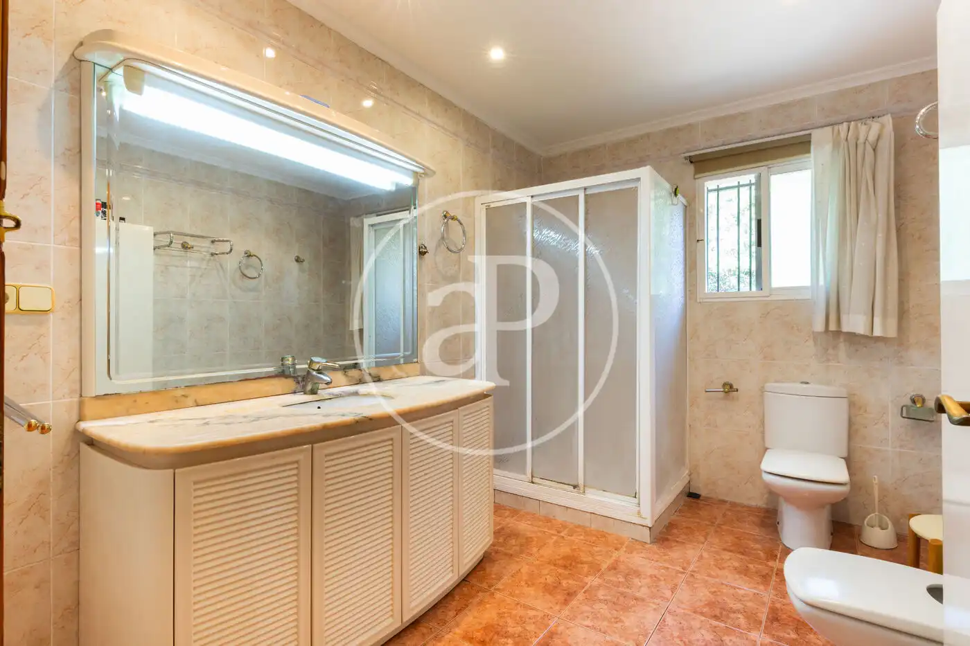 Baño de Casa o chalet en venta en Paterna con Aire acondicionado, Calefacción y Jardín privado