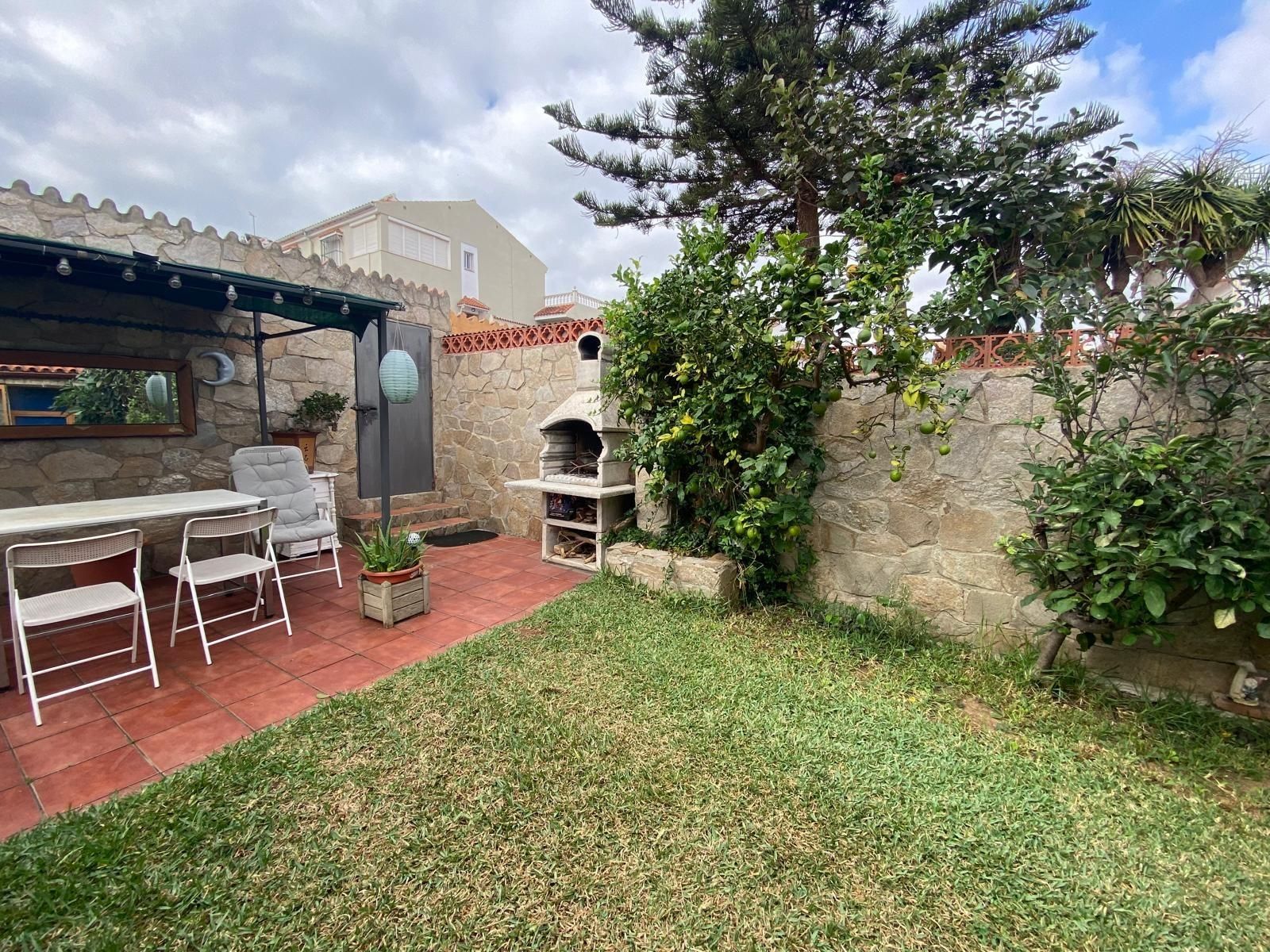 Garden of Single-family semi-detached for sale in Algeciras