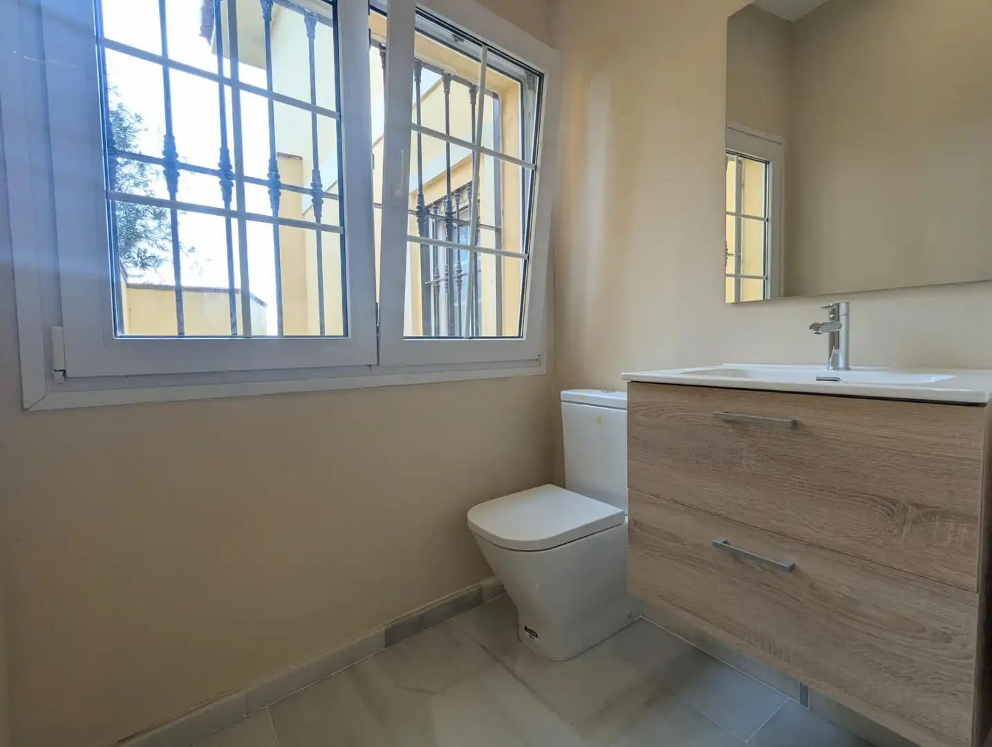 Bathroom of Houses for sale in Benalmádena  with Air Conditioner, Heating and Private garden