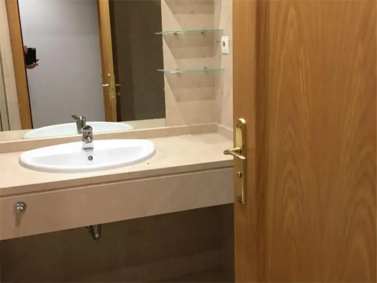 Badezimmer von Dachboden zur Miete in San Sebastián de los Reyes mit Klimaanlage, Schwimmbad und Balkon