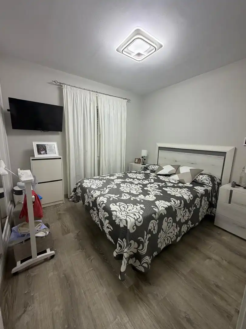 Habitación de Piso en venta en Málaga con Aire acondicionado, Calefacción y Jardín privado