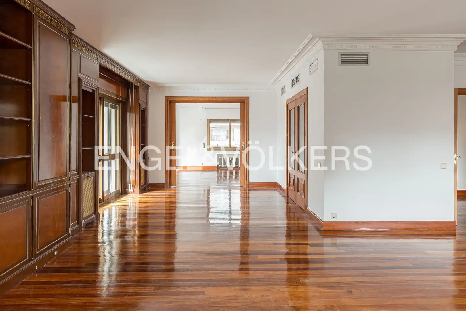 Flat for rent in Madrid  with Air Conditioner, Heating and Private garden