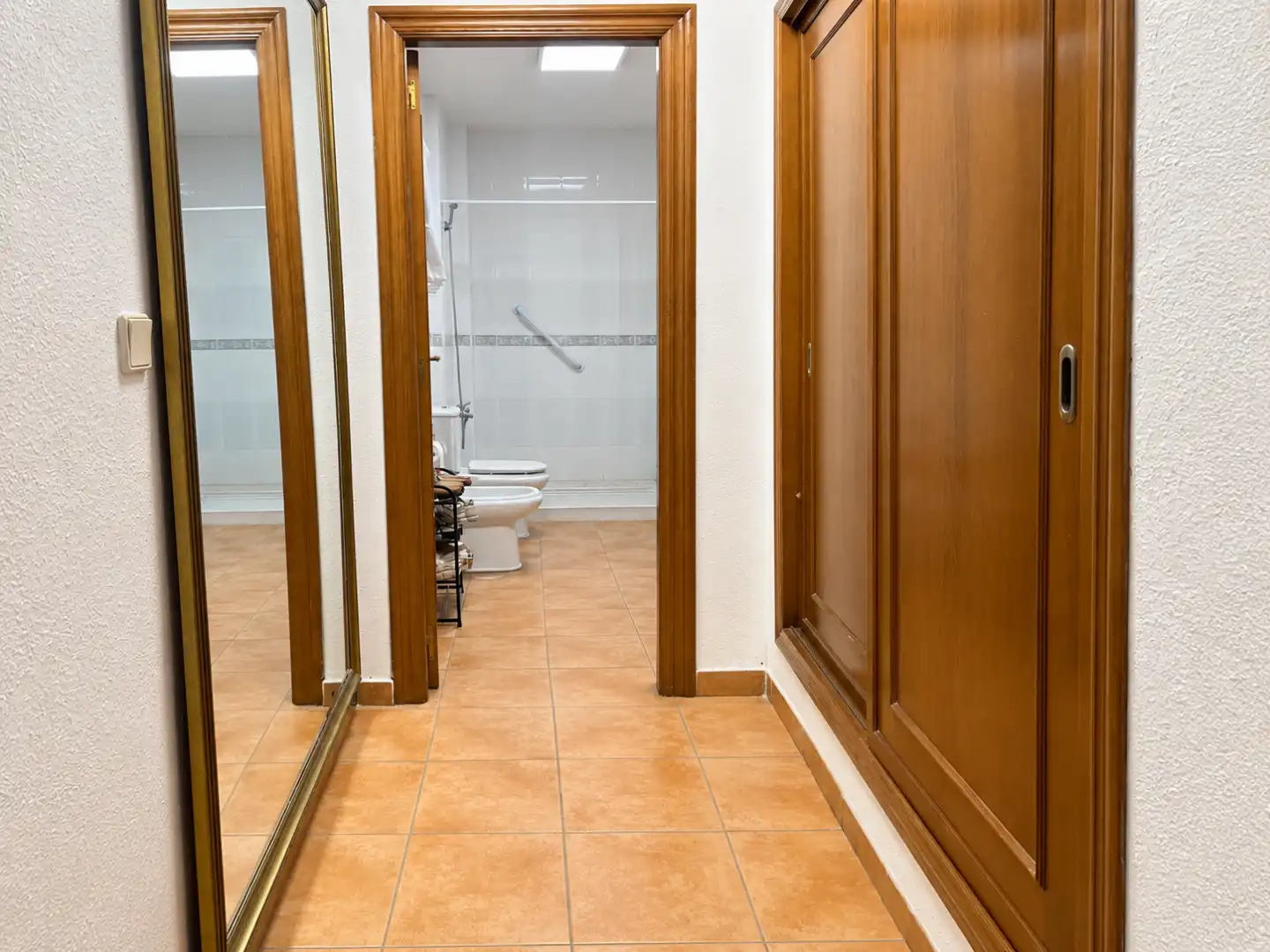 Bathroom of Houses for sale in Burjassot  with Terrace and Storage room