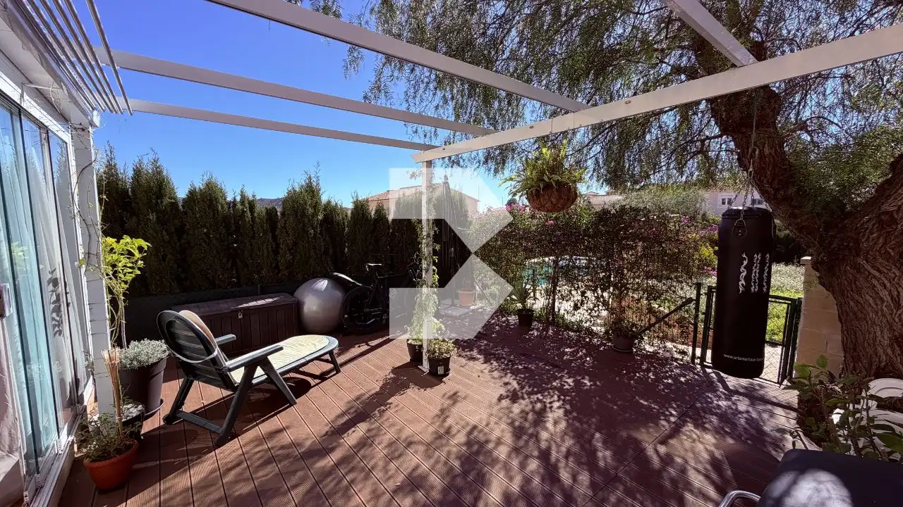 Terrassa de Casa o xalet en venda en Aigües amb Aire condicionat i Moblat