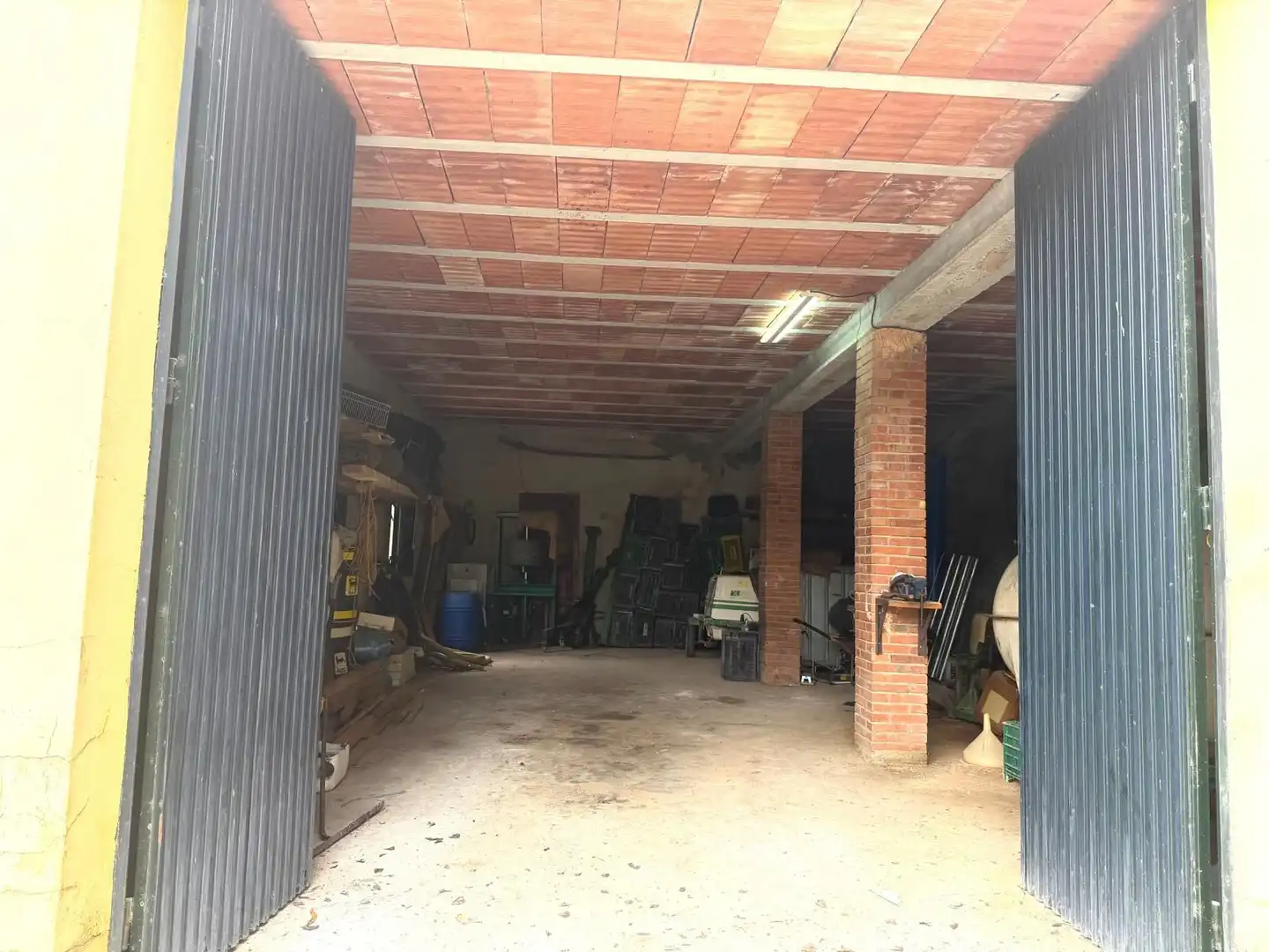 Casa rústica amb jardí en venda a Polígono poligono, imagen 4
