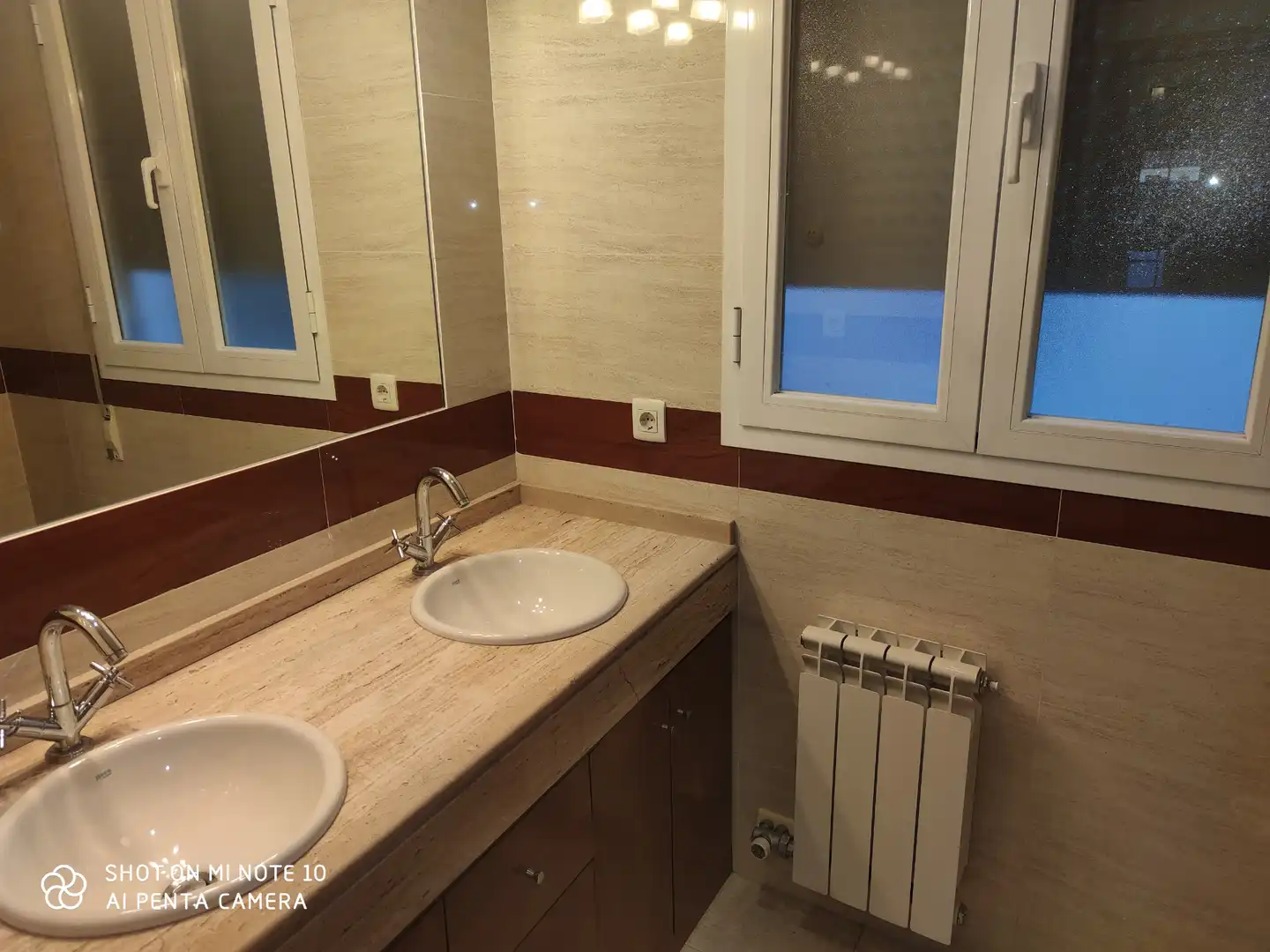 Bathroom of Attic for sale in Maracena  with Air Conditioner, Heating and Parquet flooring