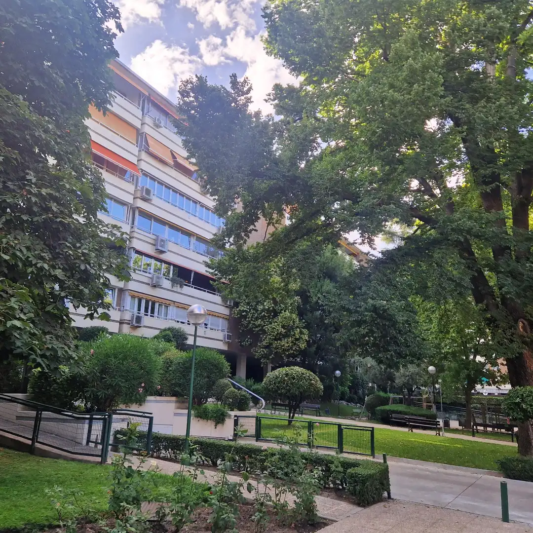 Exterior view of Flat for sale in Madrid  with Air Conditioner, Heating and Private garden