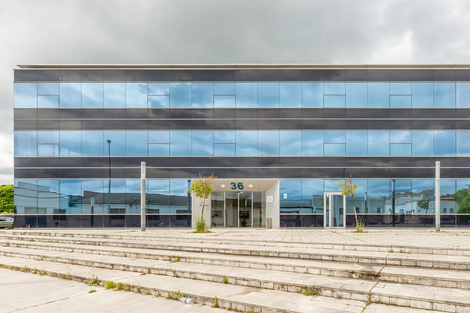 Exterior view of Office for sale in Ansoáin / Antsoain  with Air Conditioner