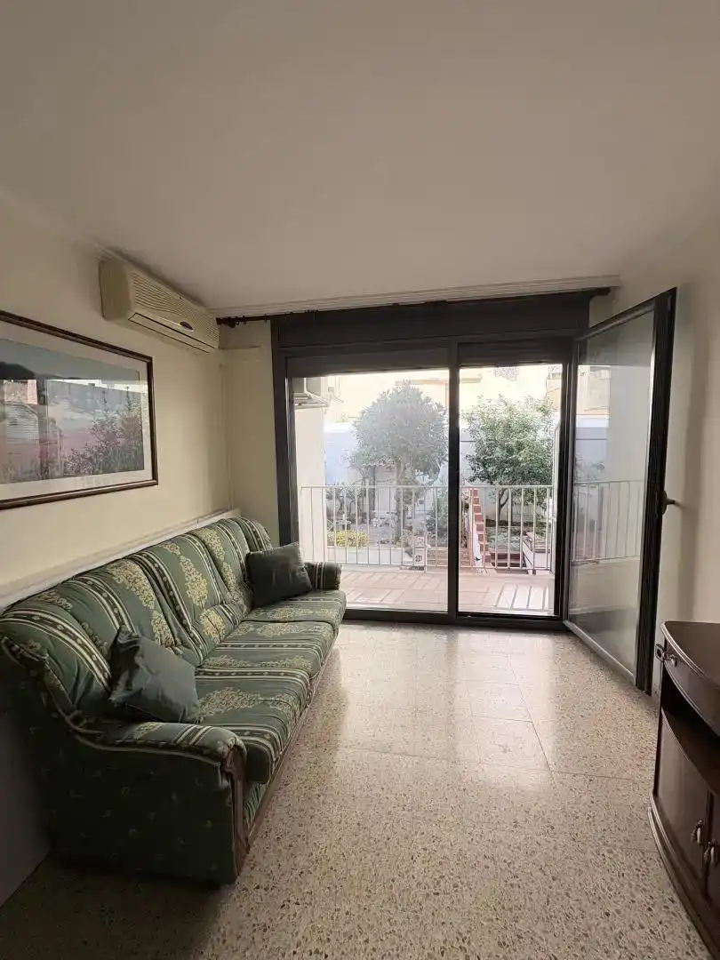 Sala d'estar de Pis en venda en Sant Cugat del Vallès amb Aire condicionat i Balcó