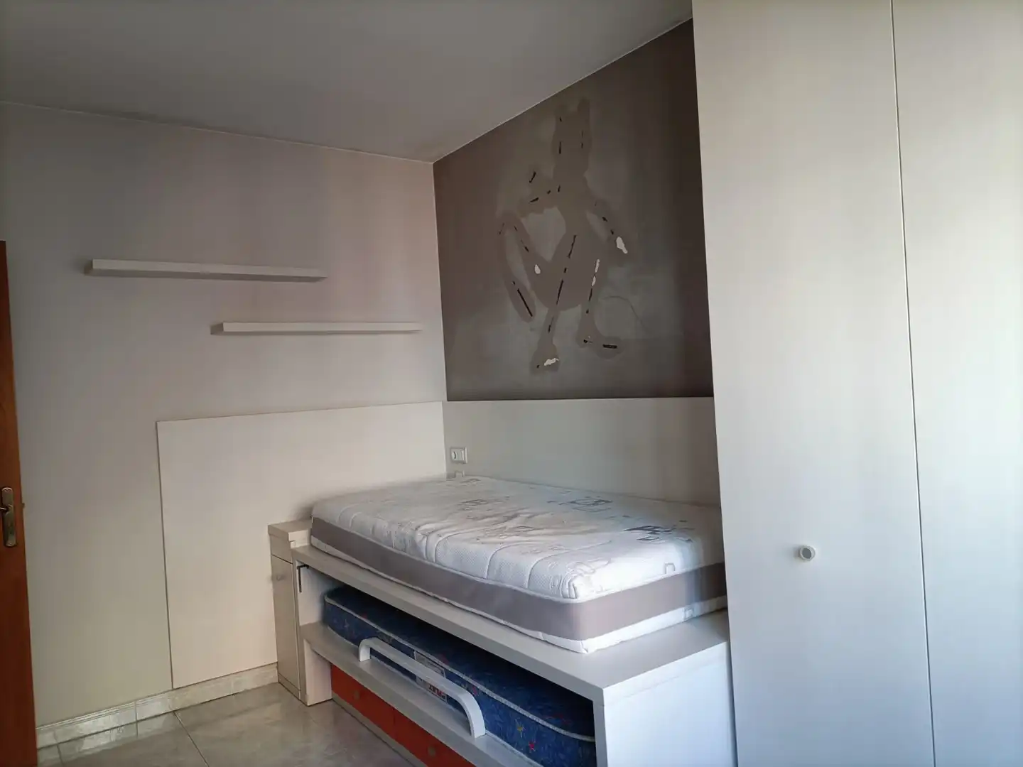 Habitación de Dúplex en venta en Pineda de Mar con Calefacción, Terraza y Amueblado