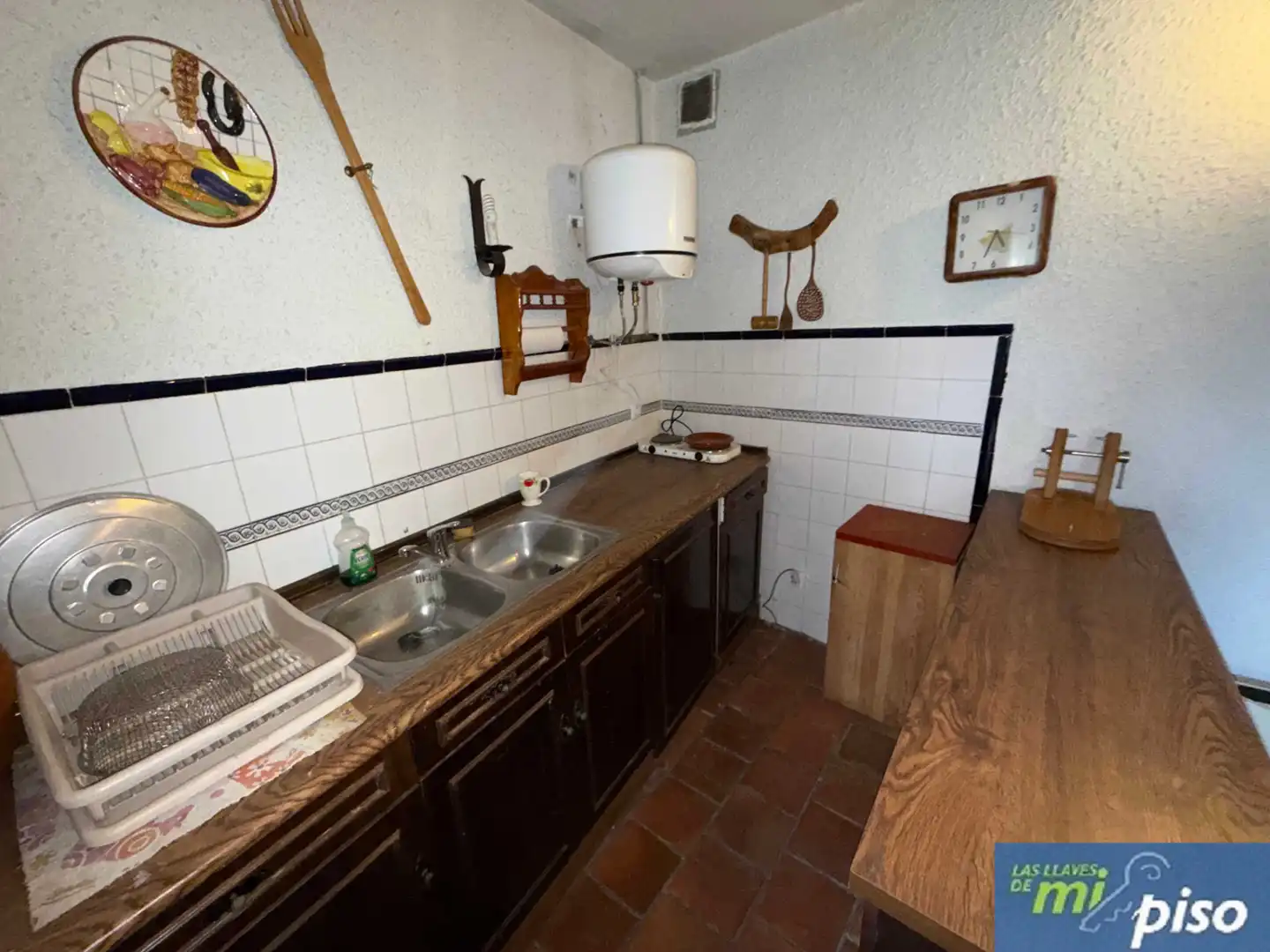 Cuina de Casa o xalet en venda en Santovenia de Pisuerga amb Calefacció, Jardí privat i Parquet