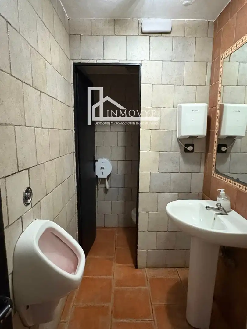 Badezimmer von Geschaftsraum zum Verkauf in Calvià mit Terrasse und Möbliert
