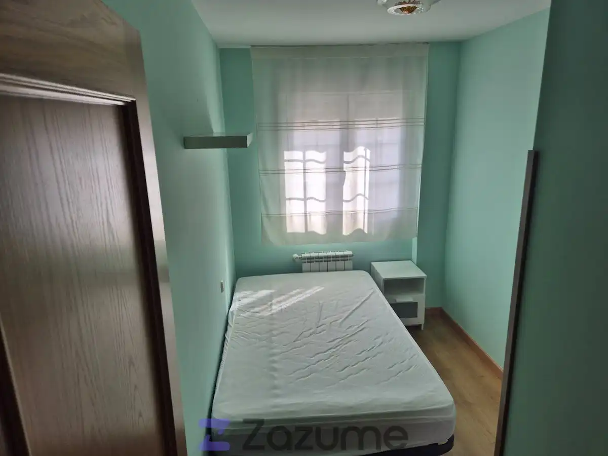 Bedroom of Flat for rent in Recas  with Air Conditioner, Heating and Terrace