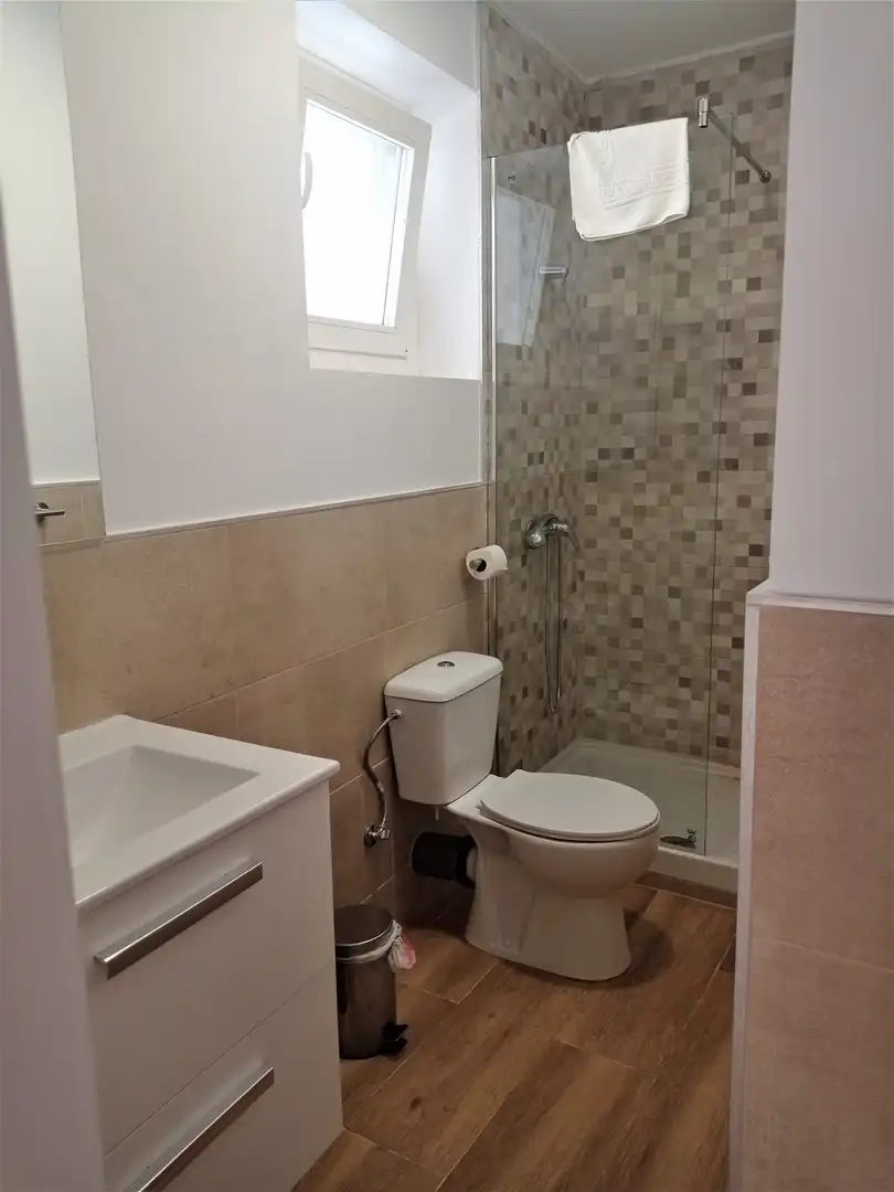 Badezimmer von Wohnung zur Miete in Cádiz mit Klimaanlage, Möbliert und Ofen
