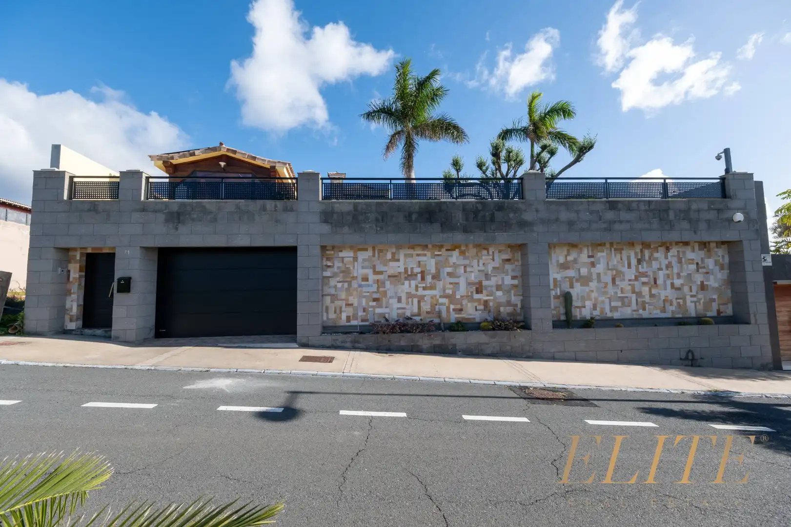 Vista exterior de Casa o chalet en venta en Telde con Aire acondicionado, Jardín privado y Terraza