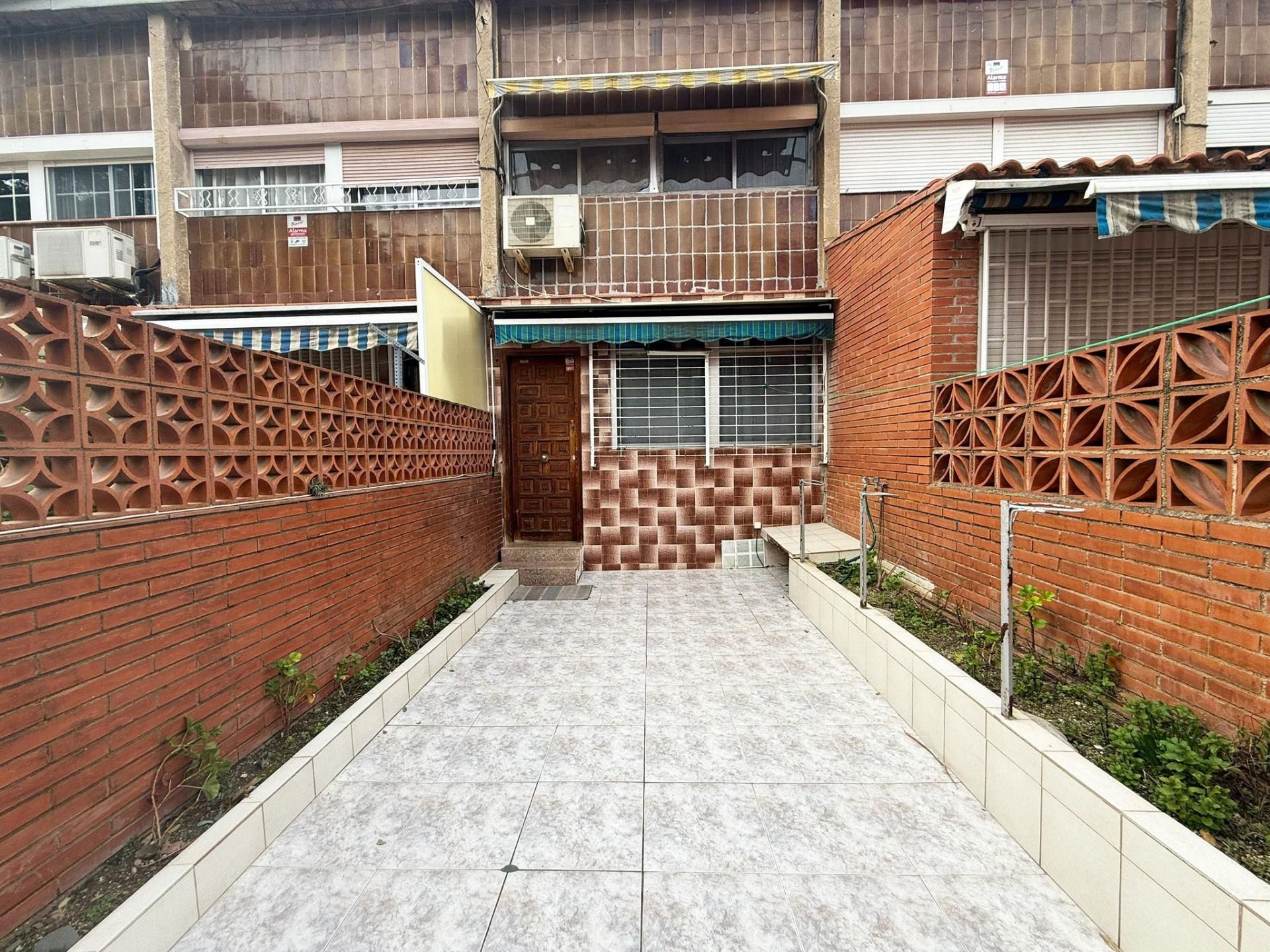 Exterior view of House or chalet for sale in  Barcelona Capital  with Heating and Terrace