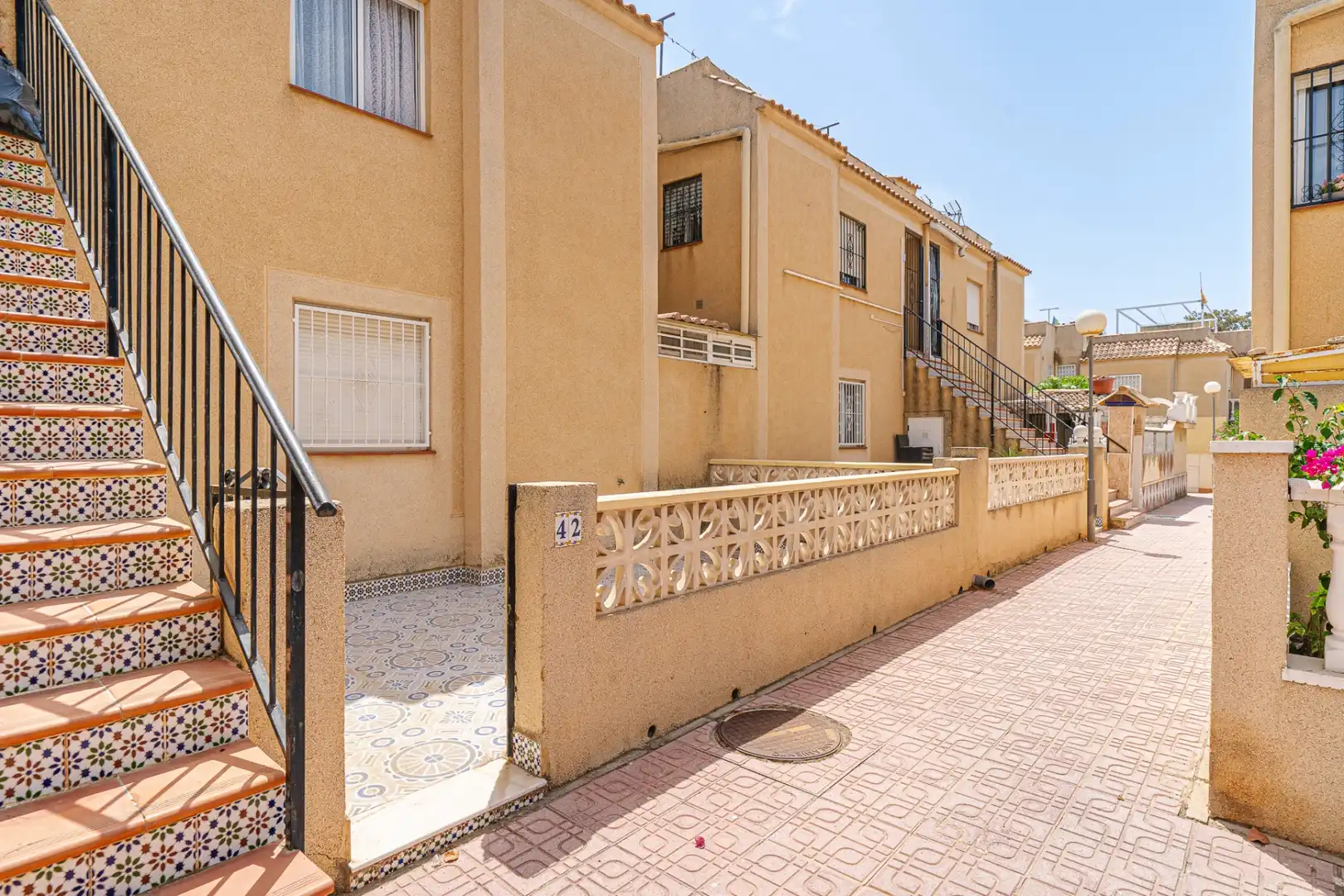 Vista exterior de Ático en venta en Torrevieja con Jardín privado, Terraza y Trastero