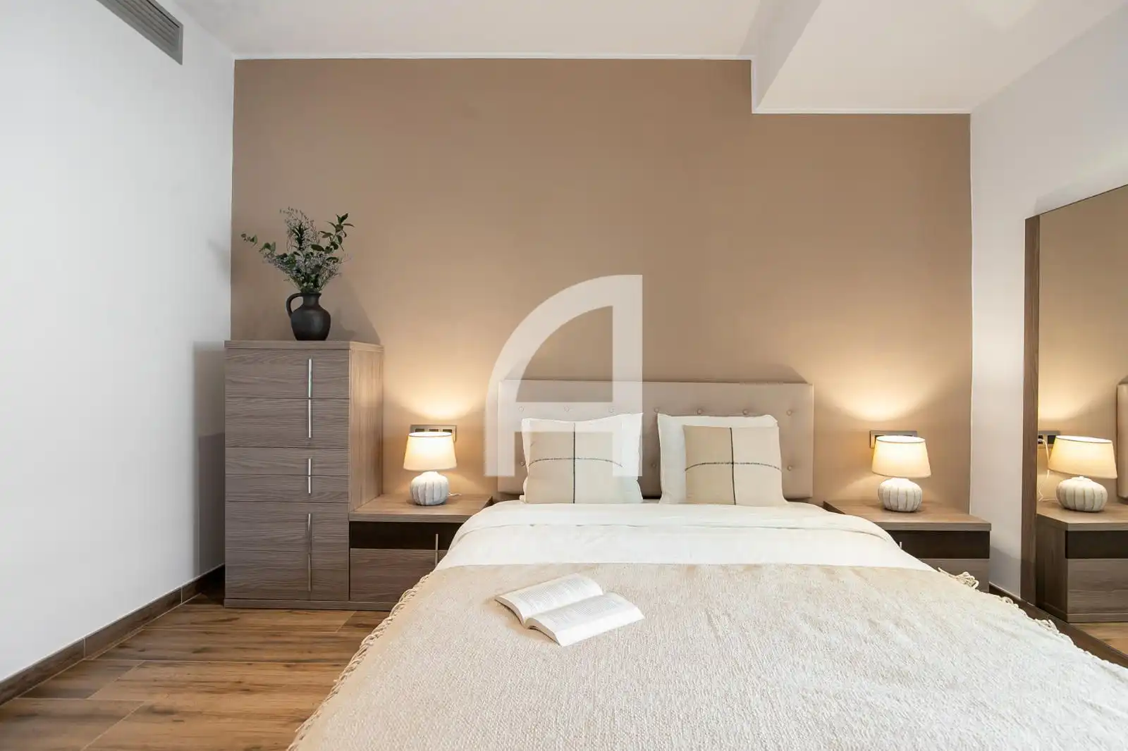 Bedroom of Flat for rent in Barcelona  with Air Conditioner, Heating and Parquet flooring