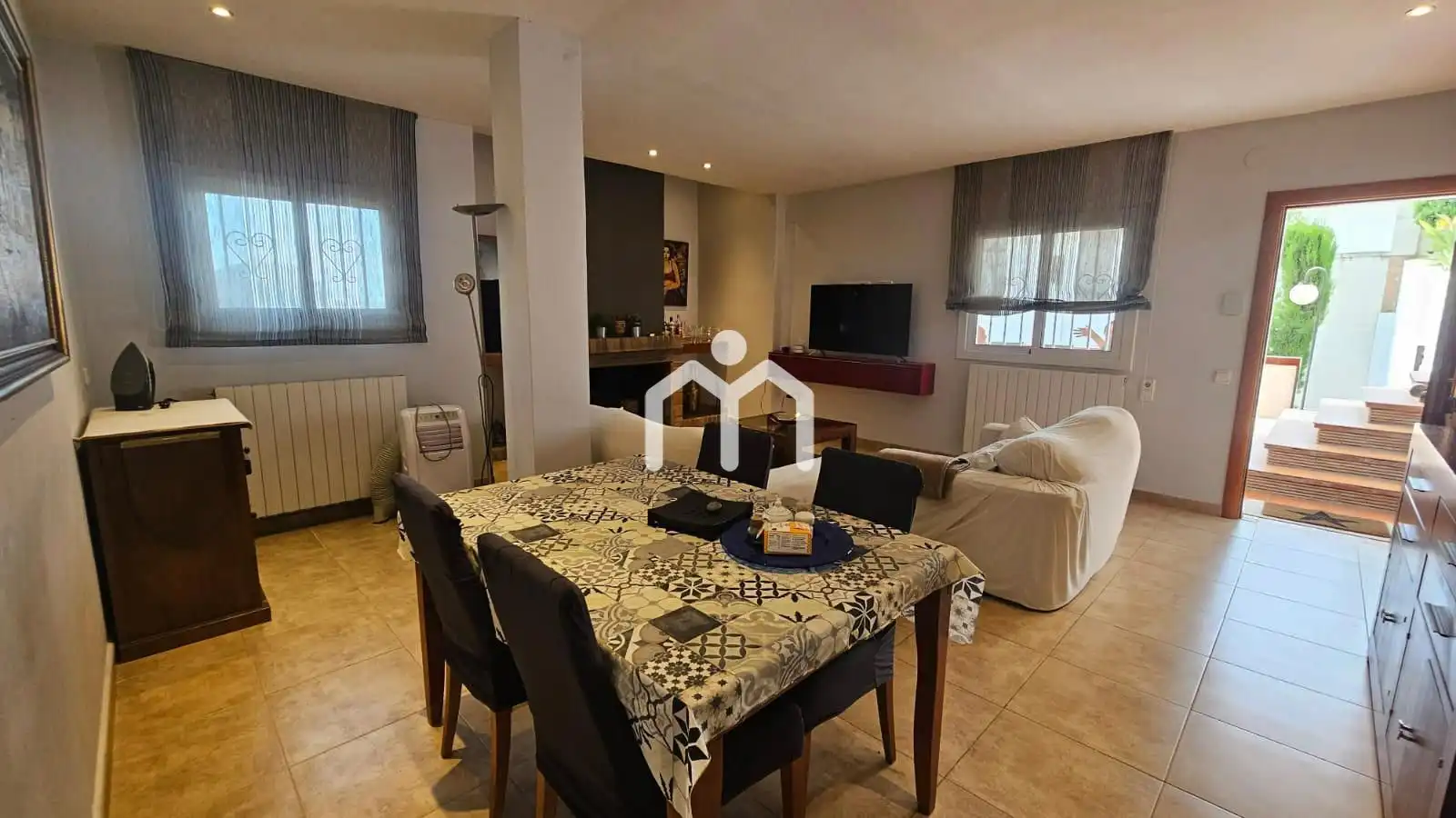 Sala de estar de Casa o chalet en venta en Cabrils con Calefacción, Parquet y Terraza