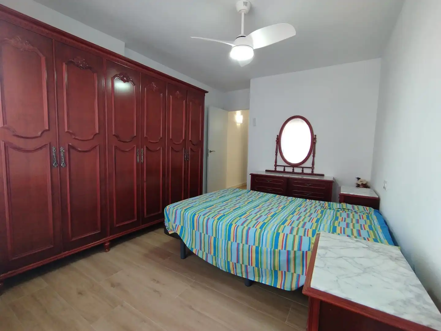 Habitación de Piso de alquiler en Águilas con Aire acondicionado, Amueblado y Balcón