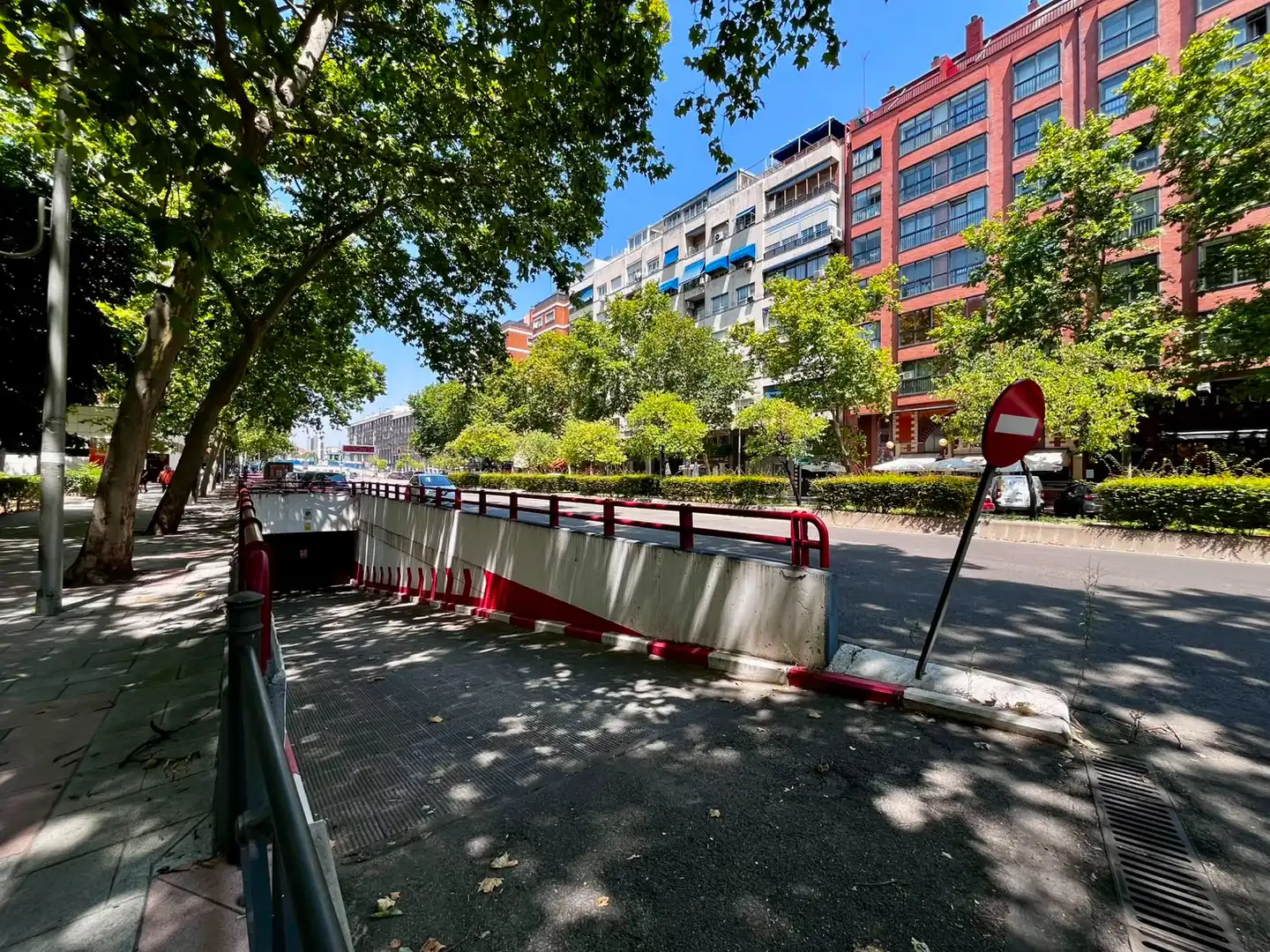 Vista exterior de Garaje en venta en Madrid