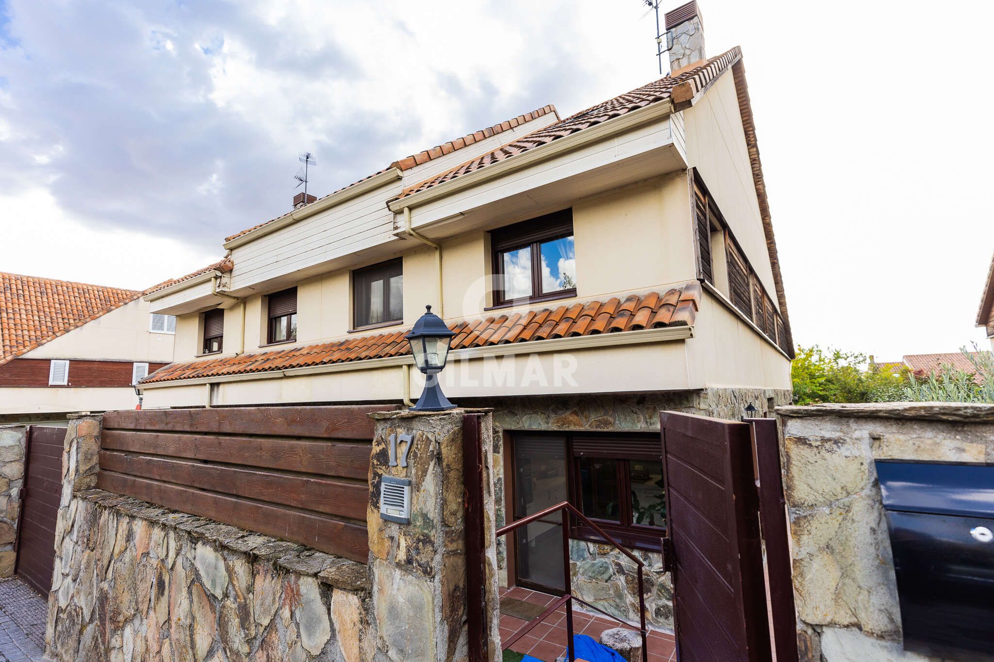 Exterior view of Single-family semi-detached for sale in Navacerrada  with Heating, Private garden and Swimming Pool