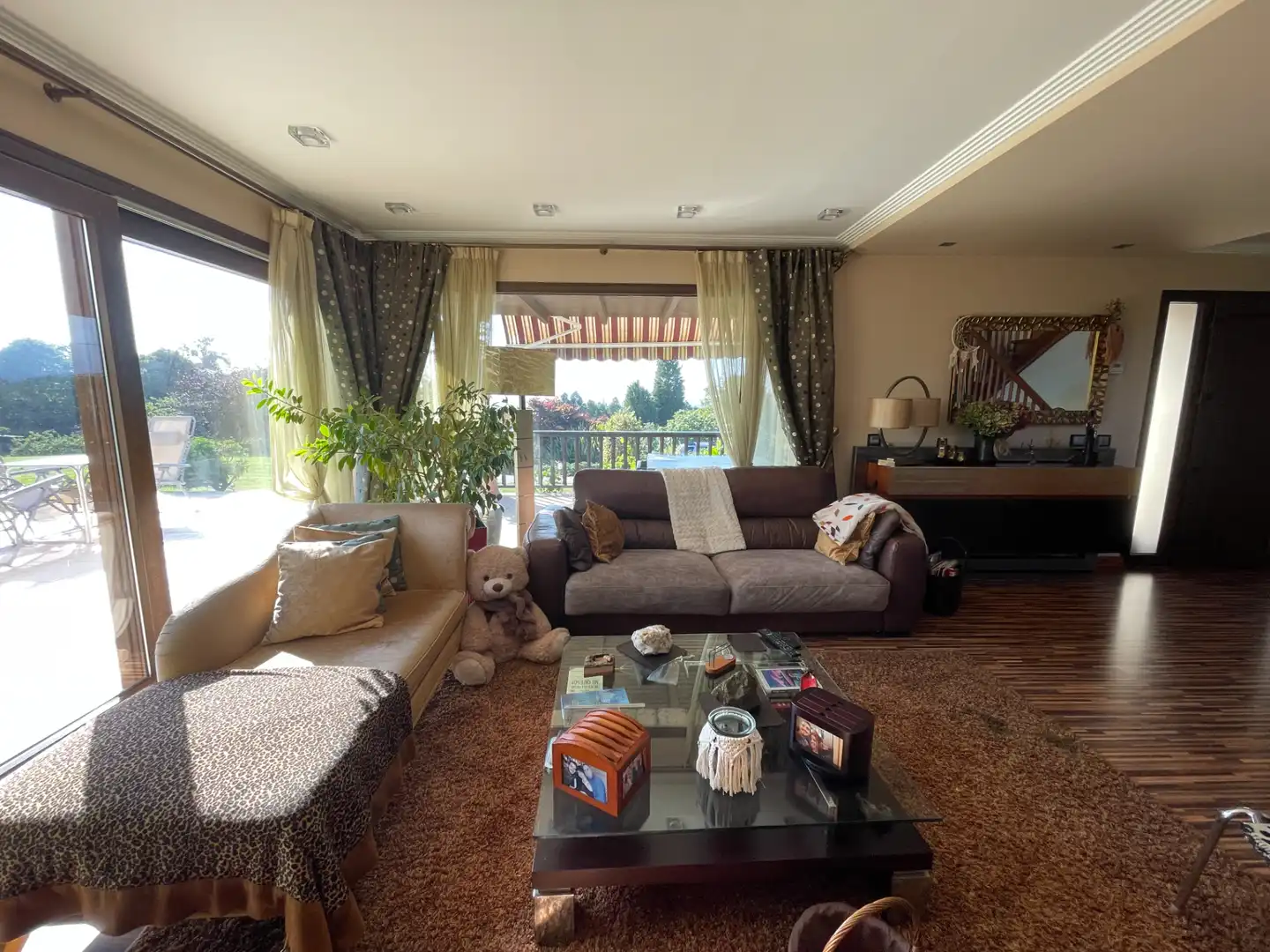 Sala d'estar de Casa o xalet en venda en Gijón  amb Calefacció, Jardí privat i Parquet