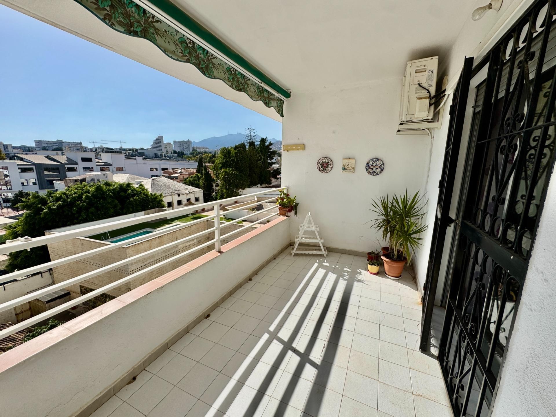 Terraza de Piso en venta en Benalmádena con Terraza y Piscina comunitaria