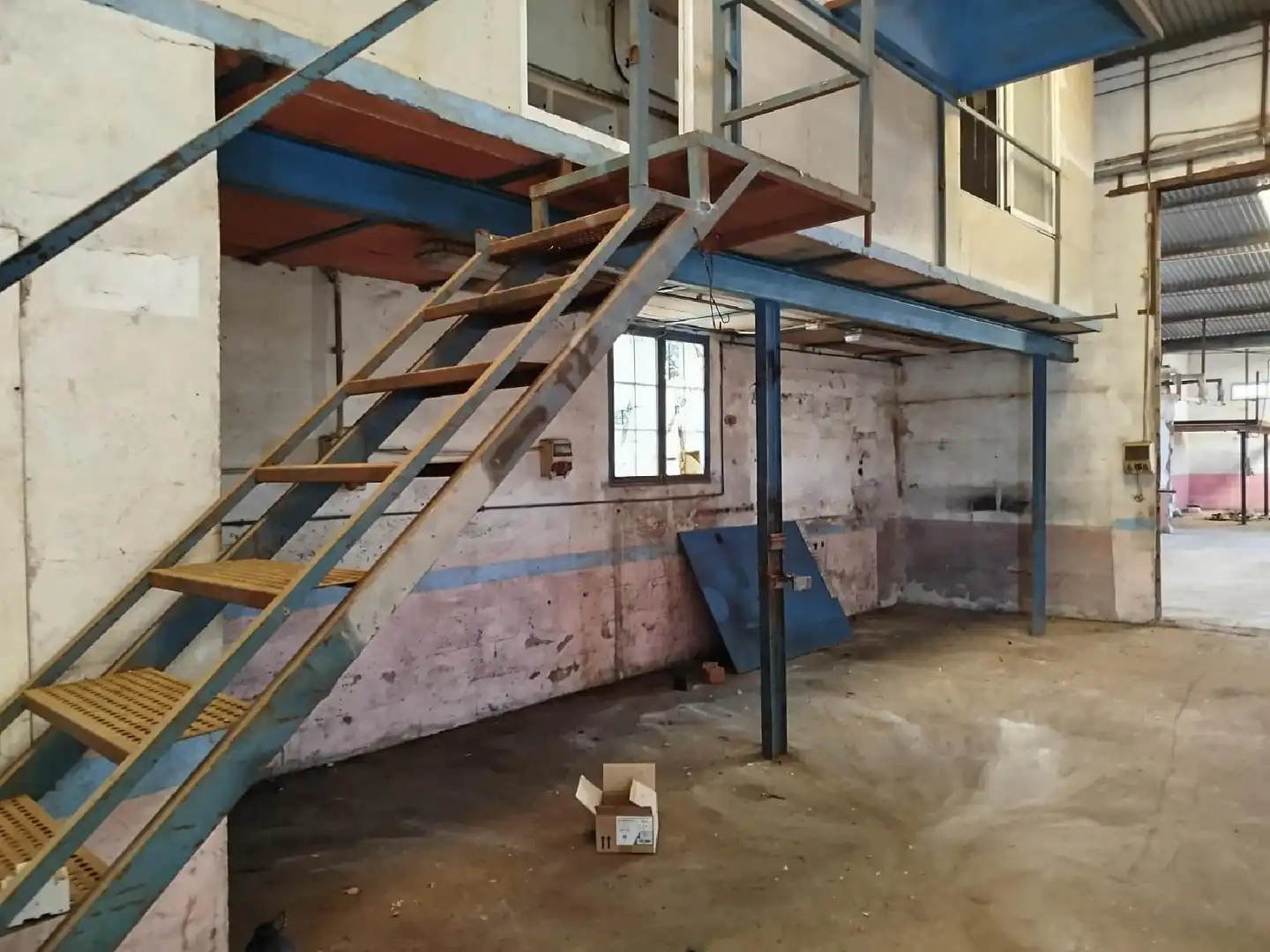 Nau industrial en venda en Puebla de Obando