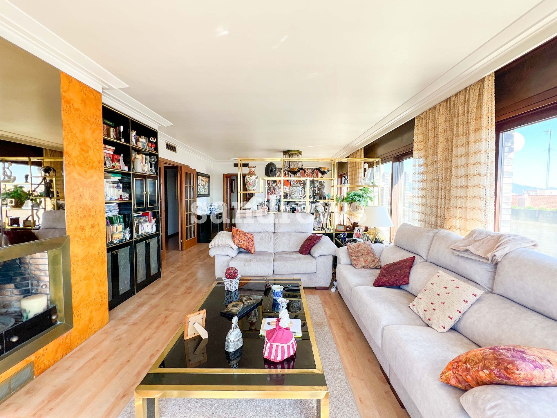 Living room of Attic for sale in Figueres  with Air Conditioner and Heating