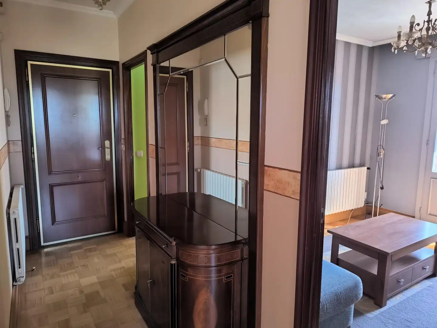 Piso en venta en Santiago de Compostela  con Calefacción, Jardín privado y Trastero