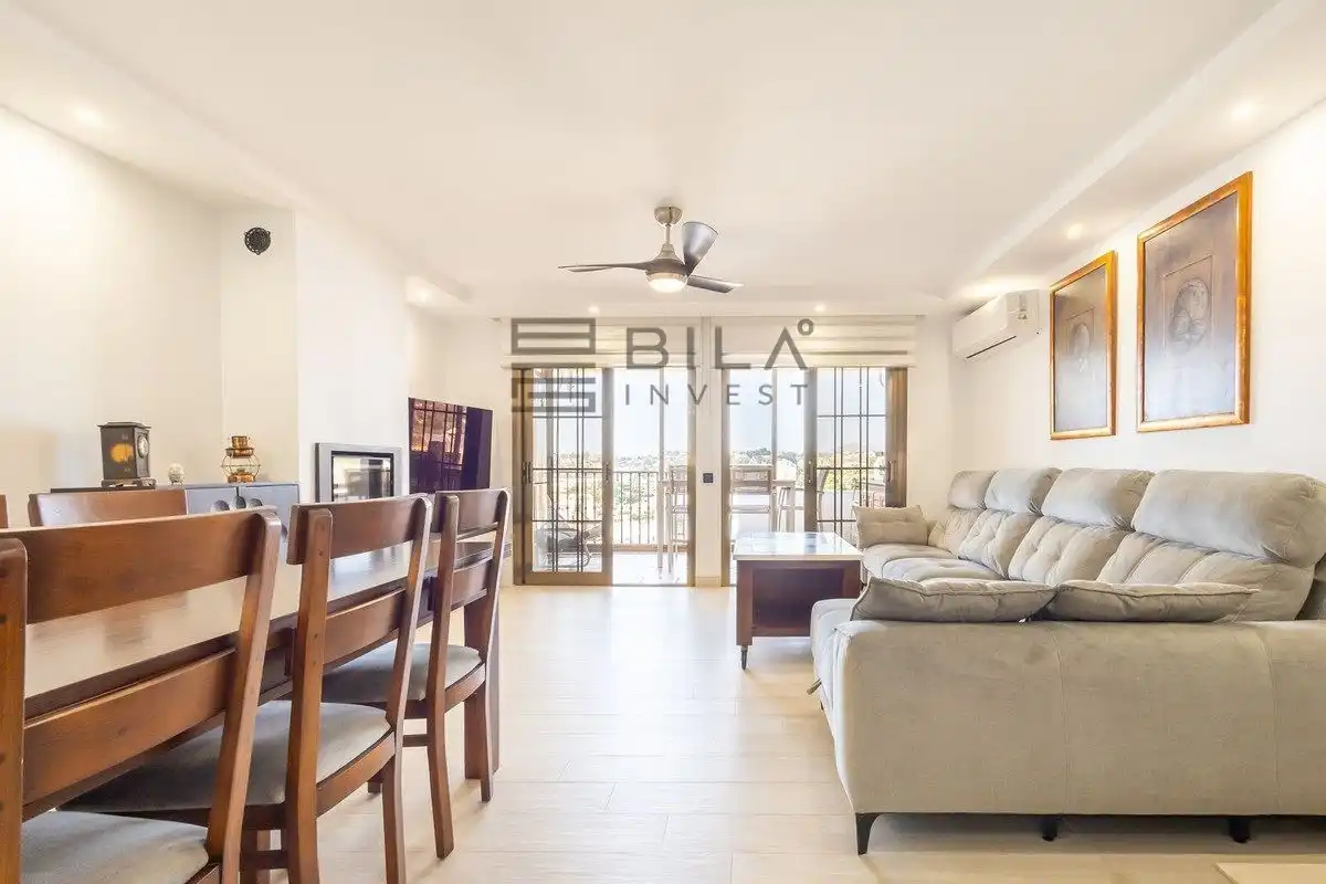 Sala de estar de Dúplex en venta en Fuengirola con Aire acondicionado, Terraza y Piscina
