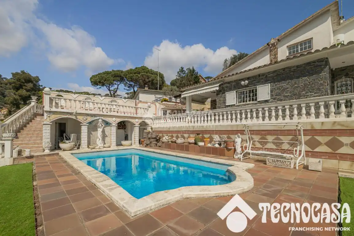 Vista exterior de Casa o chalet en venta en Argentona con Aire acondicionado y Terraza