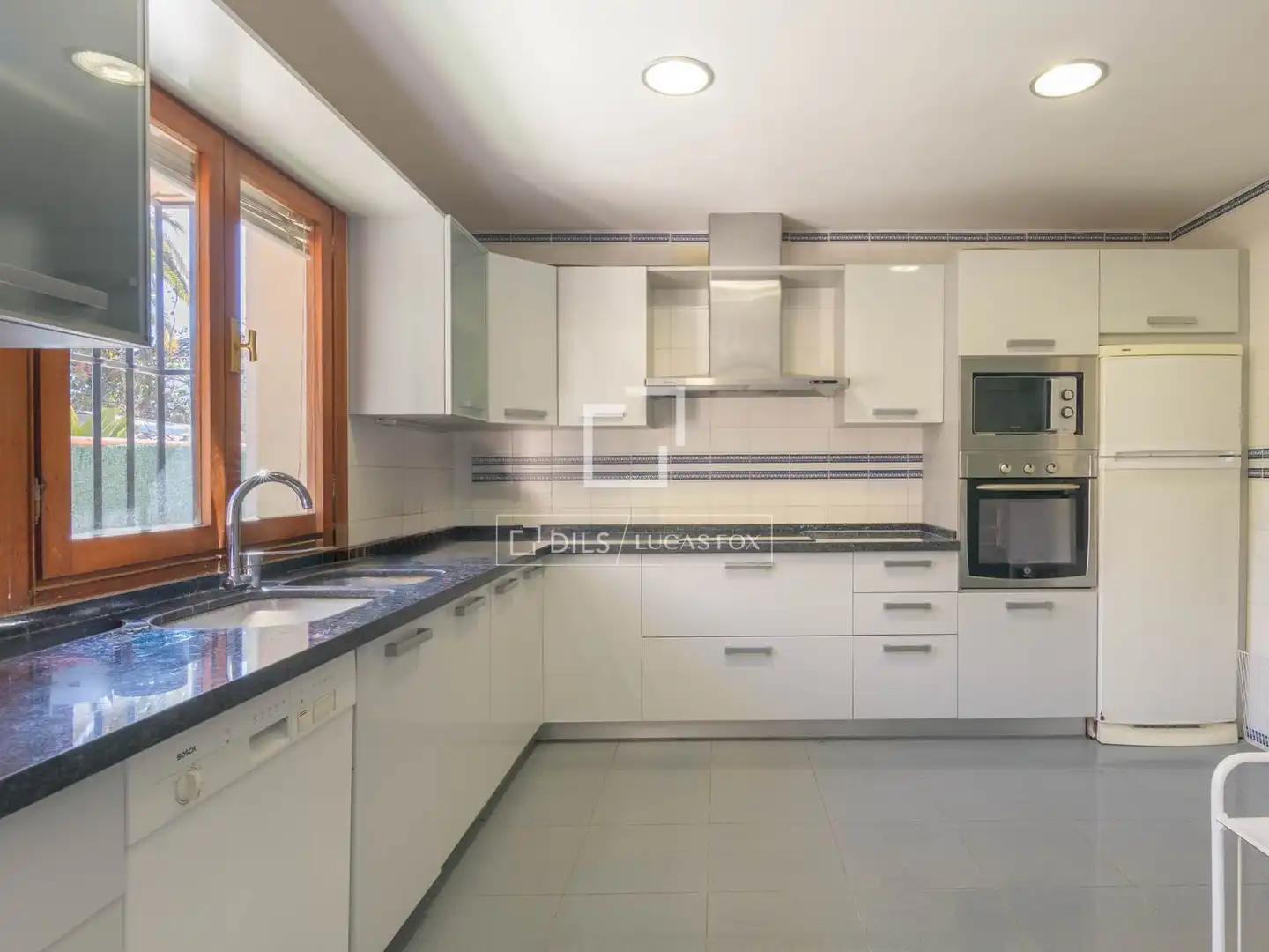 Cocina de Casa o chalet en venta en Málaga con Aire acondicionado, Jardín privado y Terraza