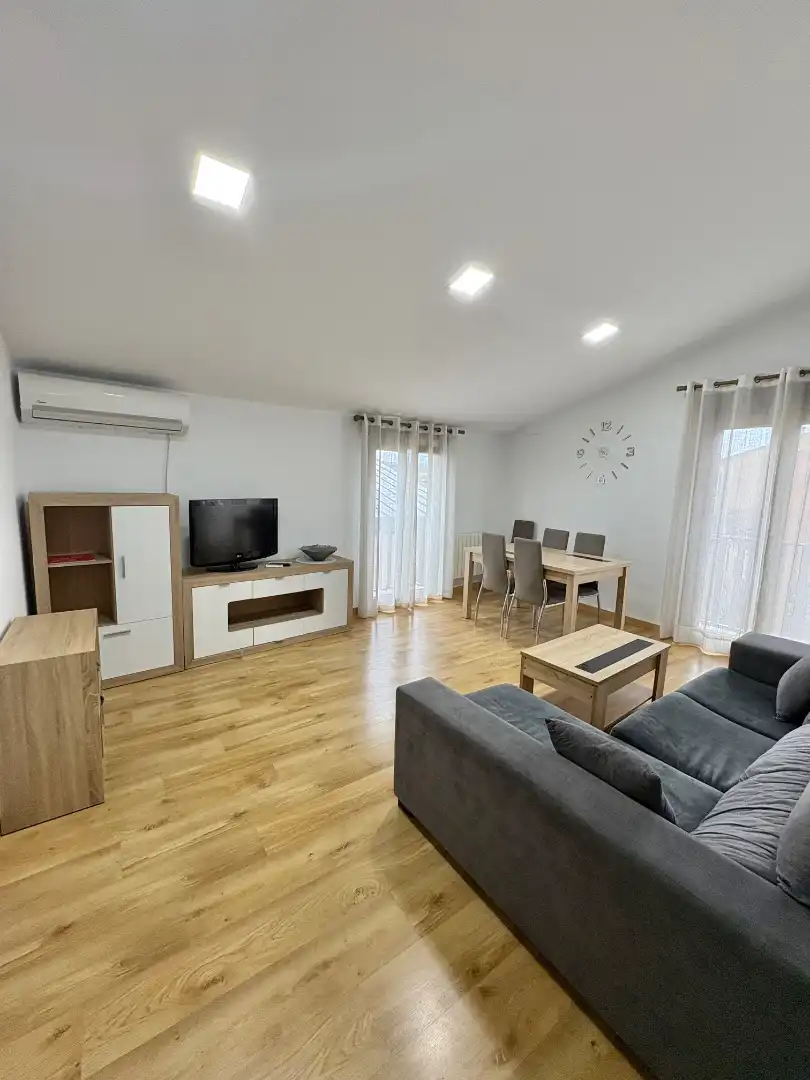 Wohnung zur Miete in Calle Eulogio González, Centro Ciudad