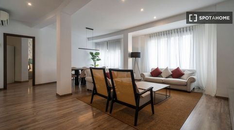 Piso de 4 habitaciones en alquiler en El Pilar, Valencia, image 3