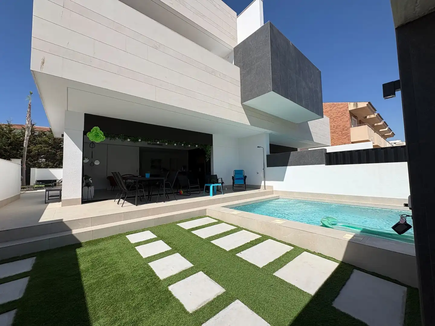 Bungalow with pool to rent in de Los Infantes