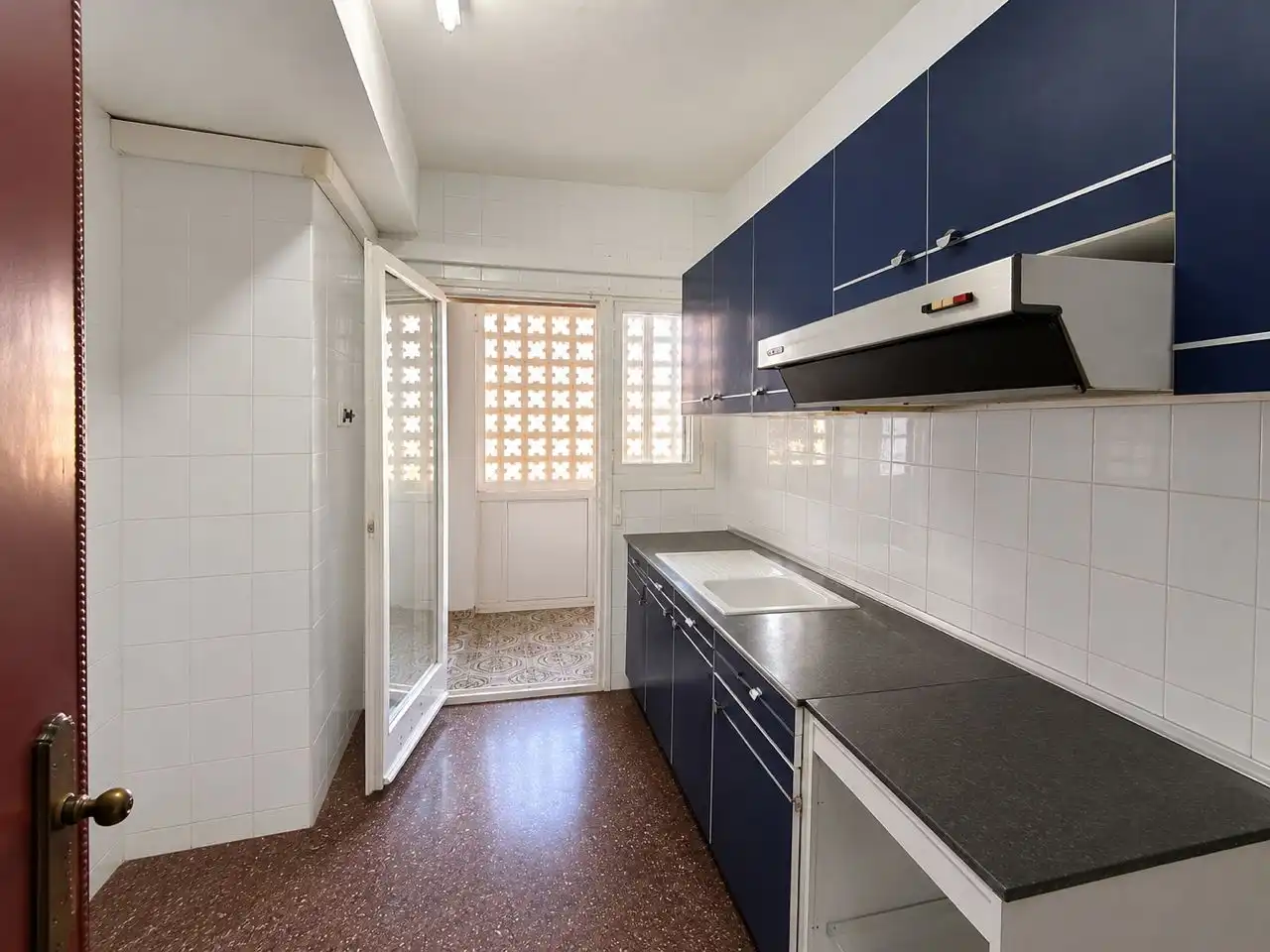 Cocina de Piso en venta en L'Hospitalet de Llobregat con Balcón