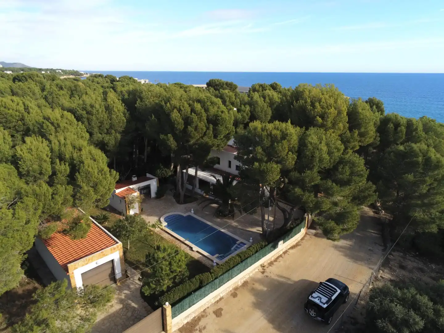 Vista exterior de Casa o xalet en venda en L'Ametlla de Mar  amb Aire condicionat, Calefacció i Jardí privat