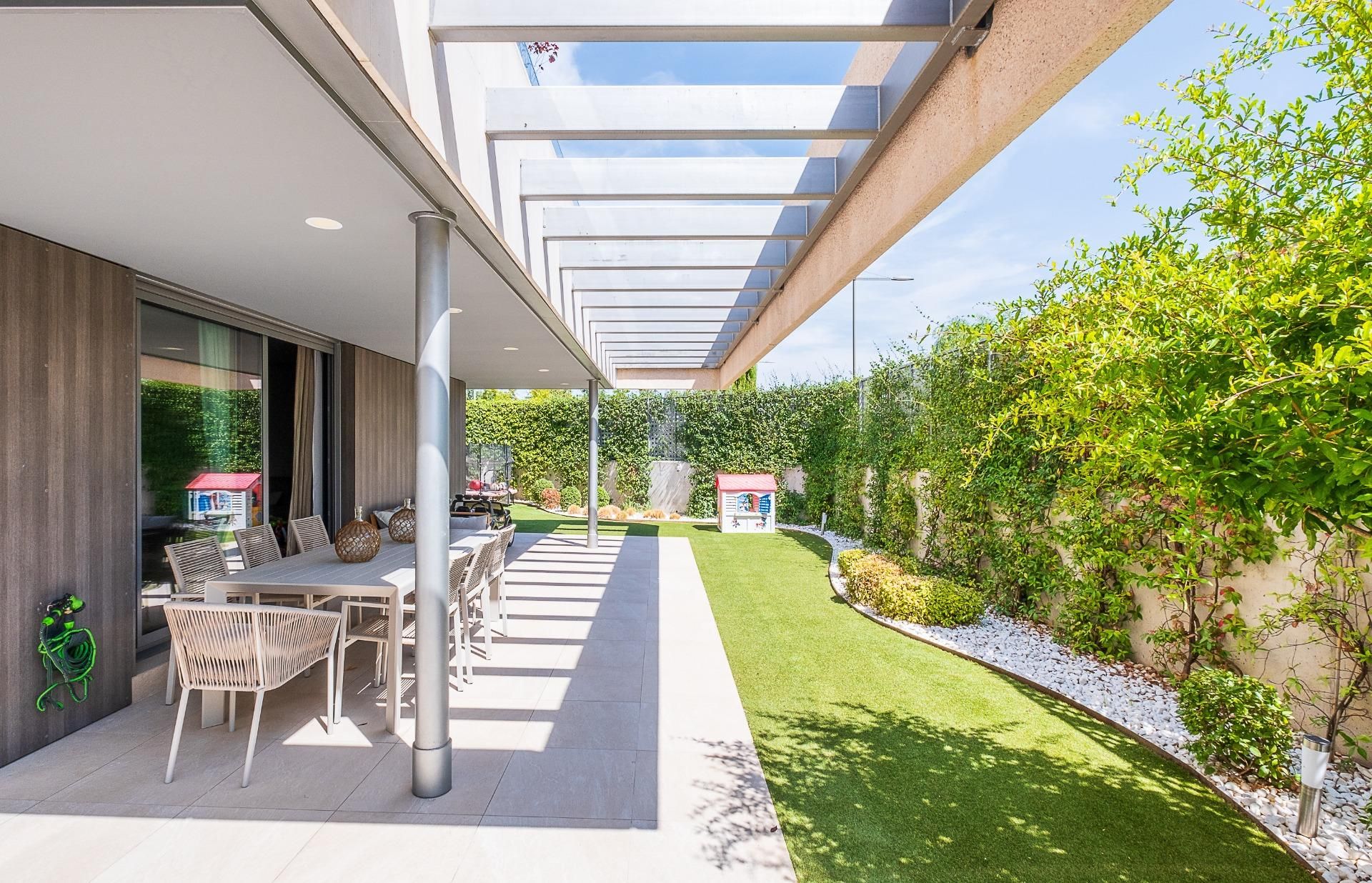 Terrassa de Planta baixa en venda en Boadilla del Monte amb Aire condicionat, Jardí privat i Terrassa