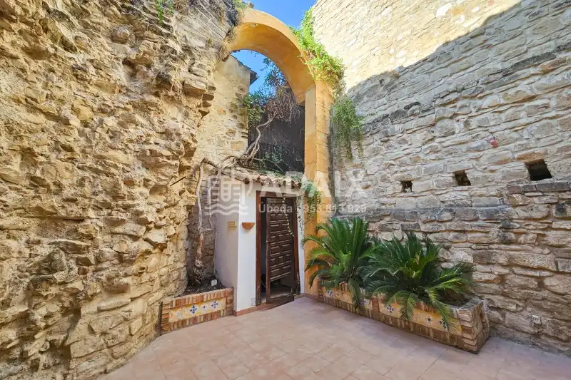 Casa o xalet en venda en Úbeda amb Terrassa i Balcó