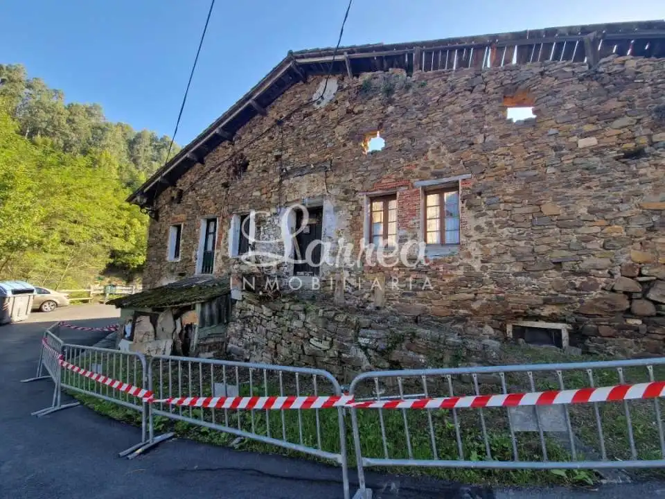 Vista exterior de Edificio en venta en Zeberio