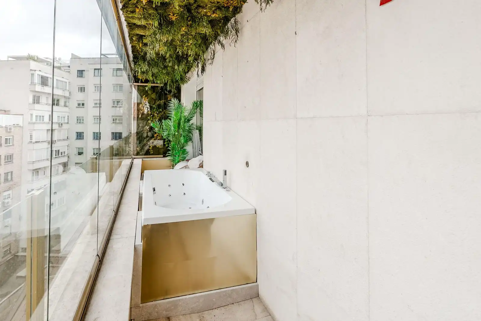 Balcony of Attic for sale in Madrid  with Air Conditioner, Heating and Parquet flooring